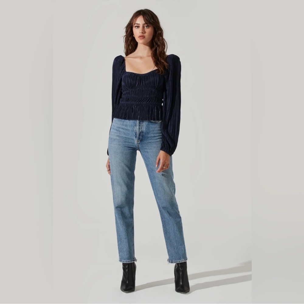 ASTR Ziva plisse midnight navy blue long sleeve puff sleeve blouse - Picture 4 of 14